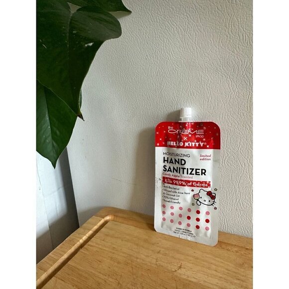 Hello Kitty Hand Sanitizer - Picture 1 of 4